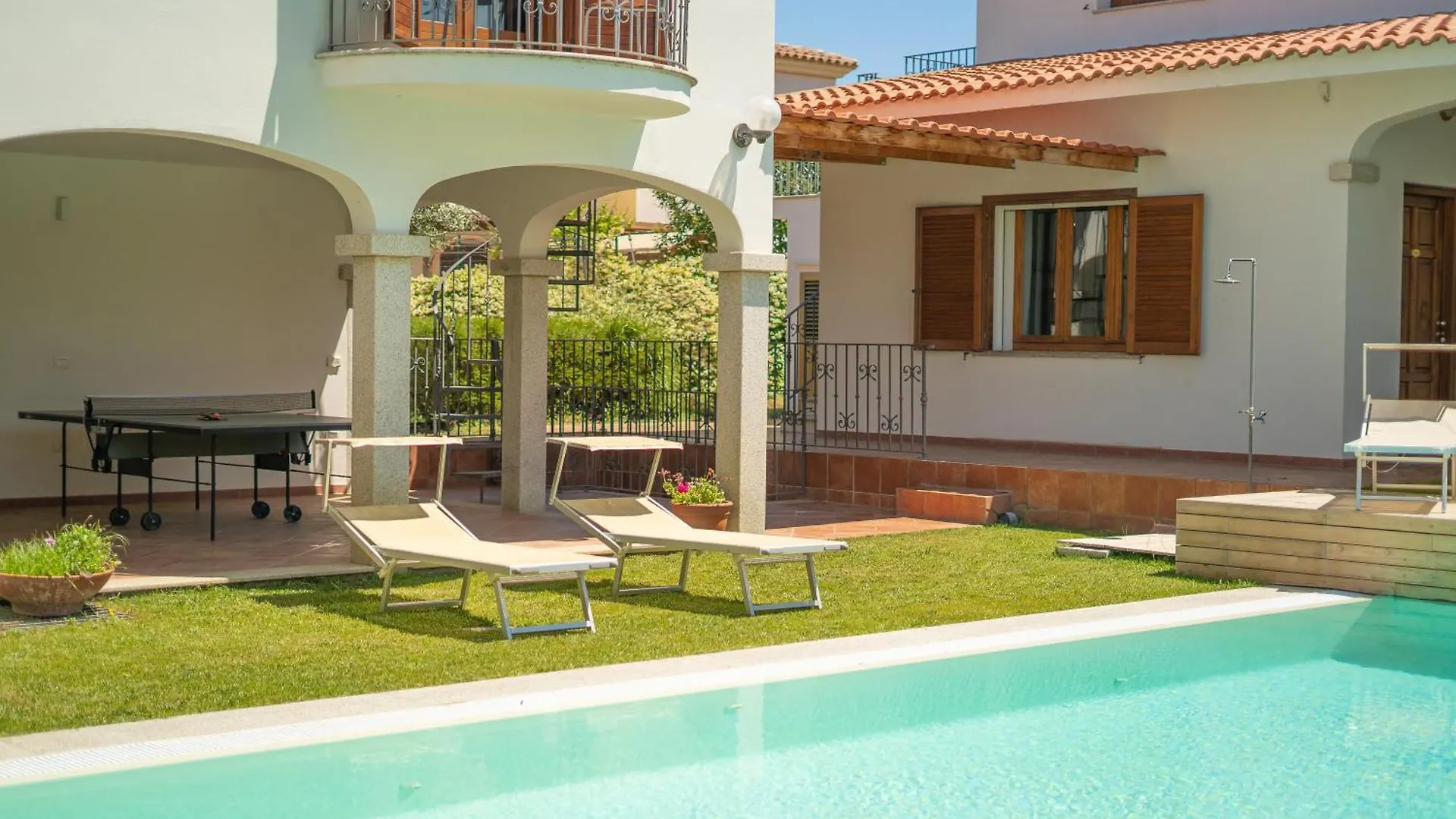 Mera Apartments Posada  Italy